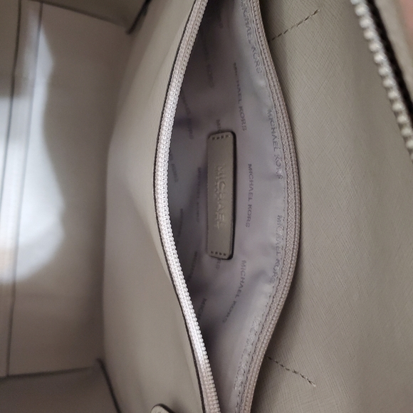 Michael Kors large mercer satchel - Picture 5 of 7